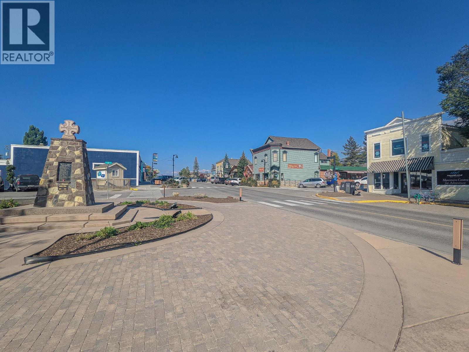 703 15A Crescent Unit# 15, Invermere