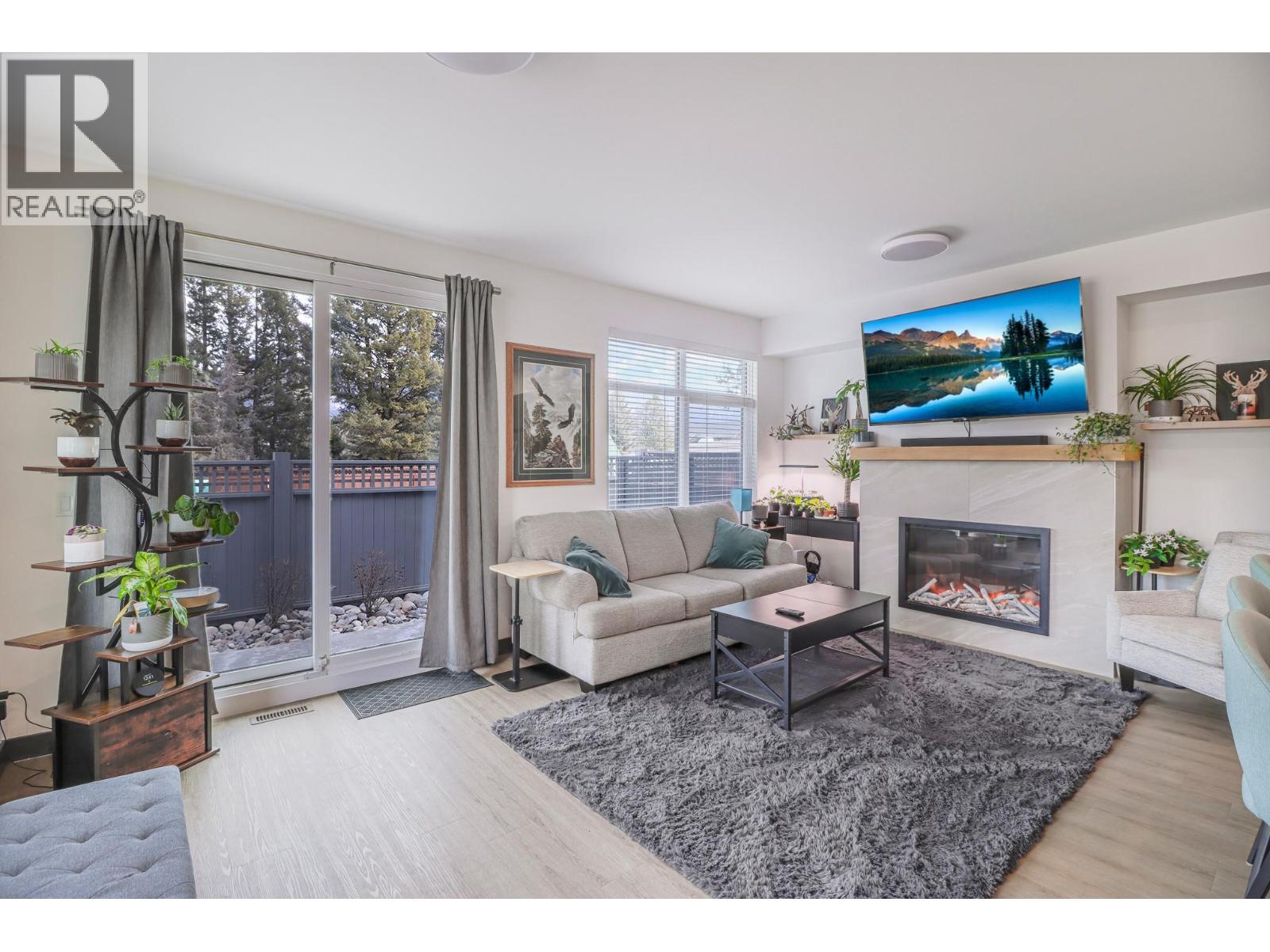 703 15A Crescent Unit# 15, Invermere