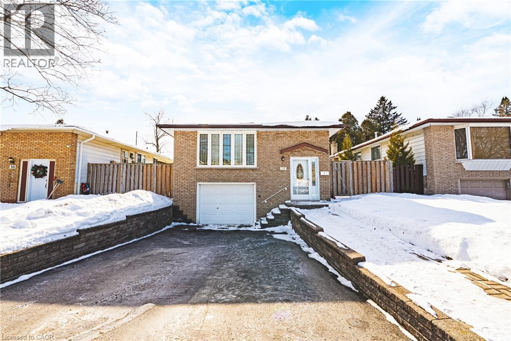 26 QUAKER CRESCENT - 2