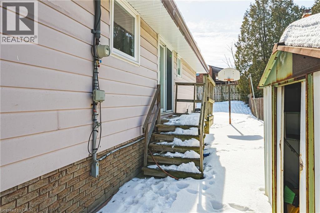 26 QUAKER CRESCENT - 30