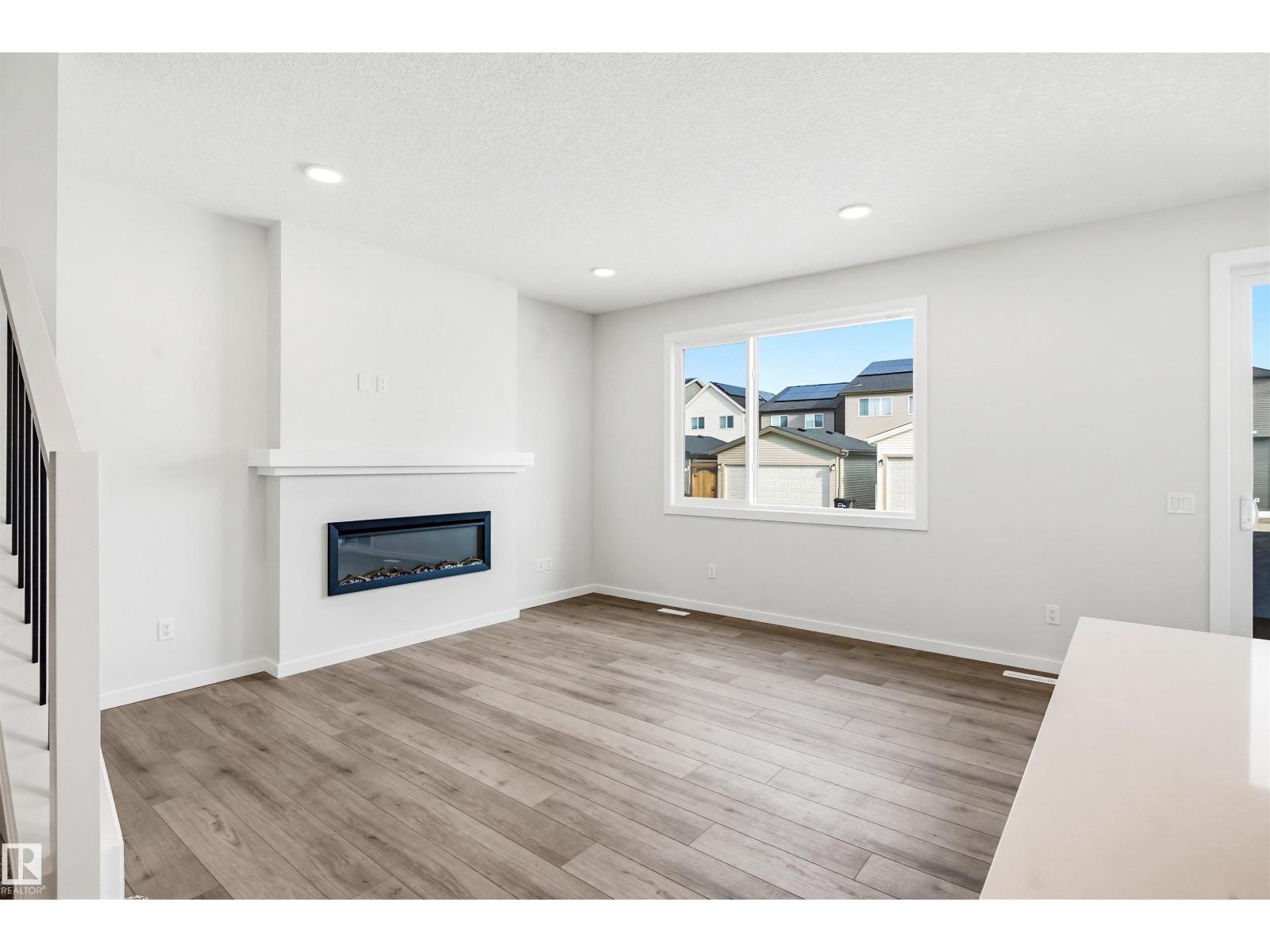 17351 3 ST NW, Edmonton