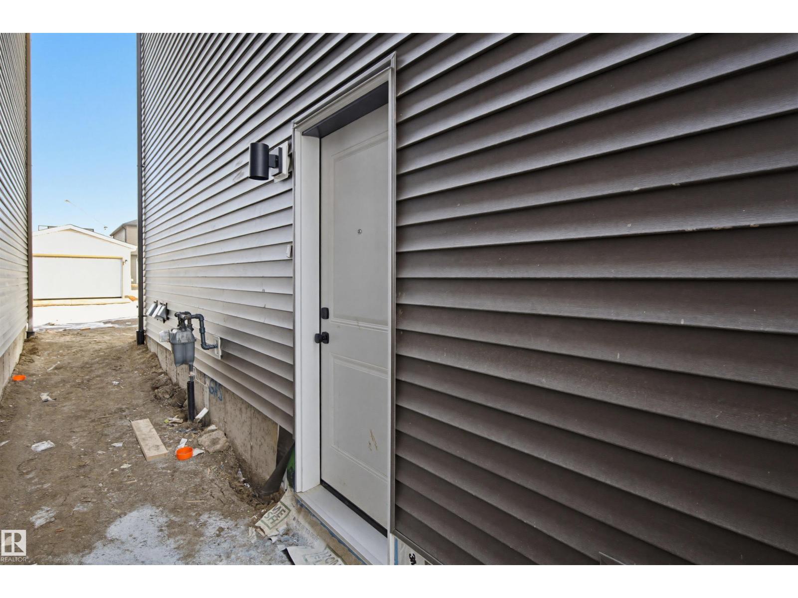 17351 3 ST NW, Edmonton