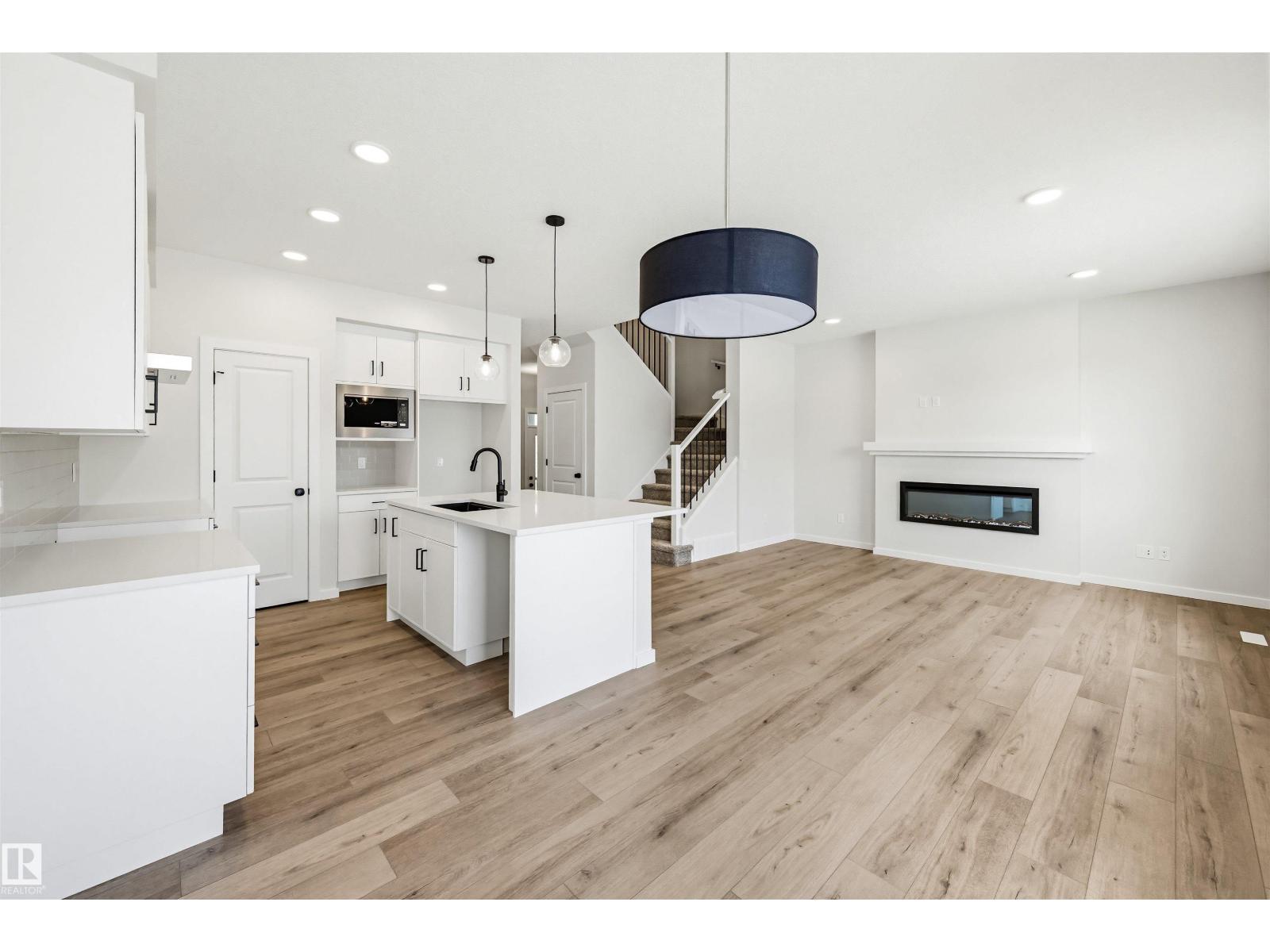 17351 3 ST NW, Edmonton