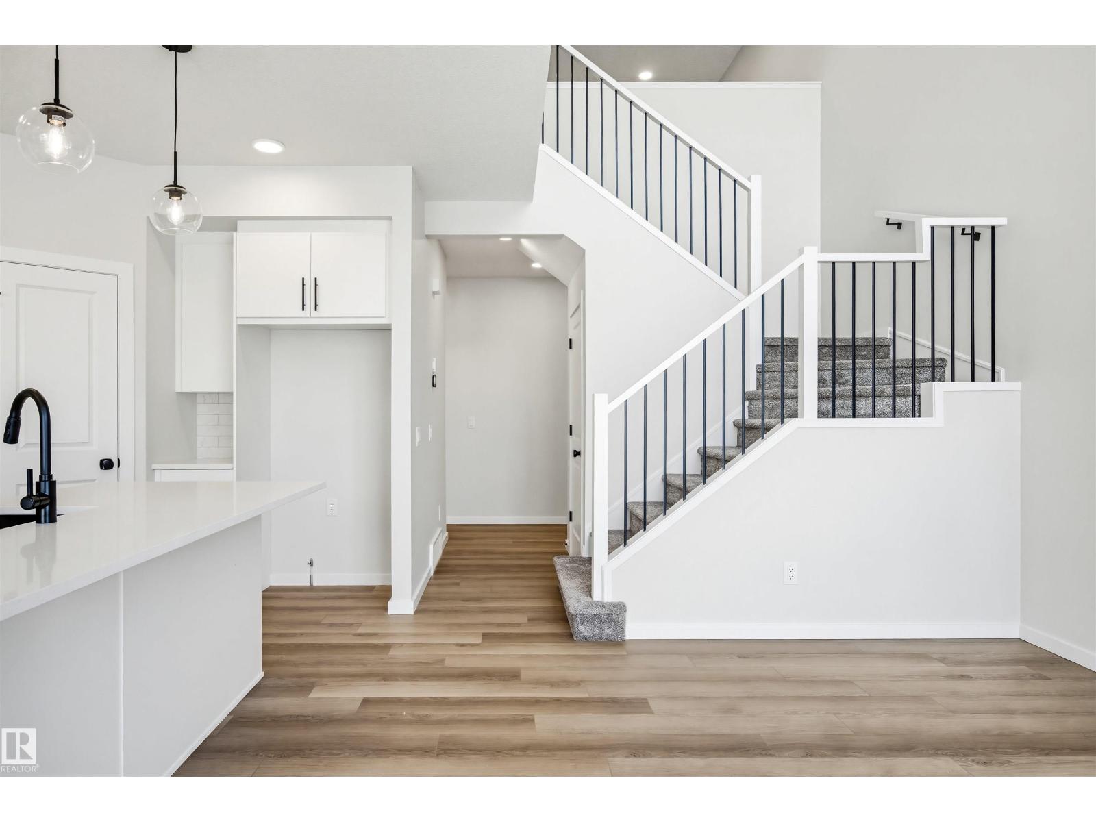 22812 82 AV NW, Edmonton