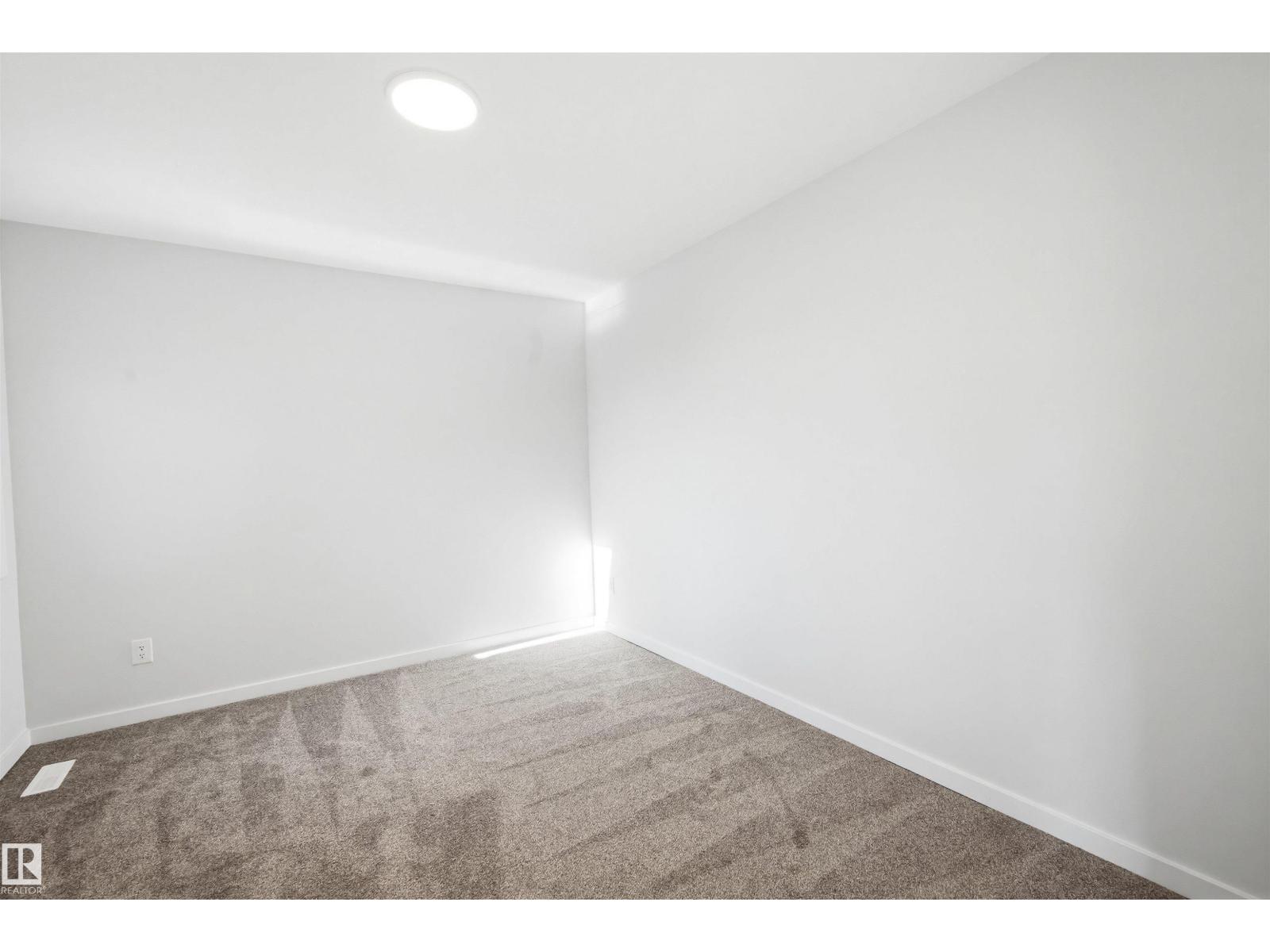 22812 82 AV NW, Edmonton