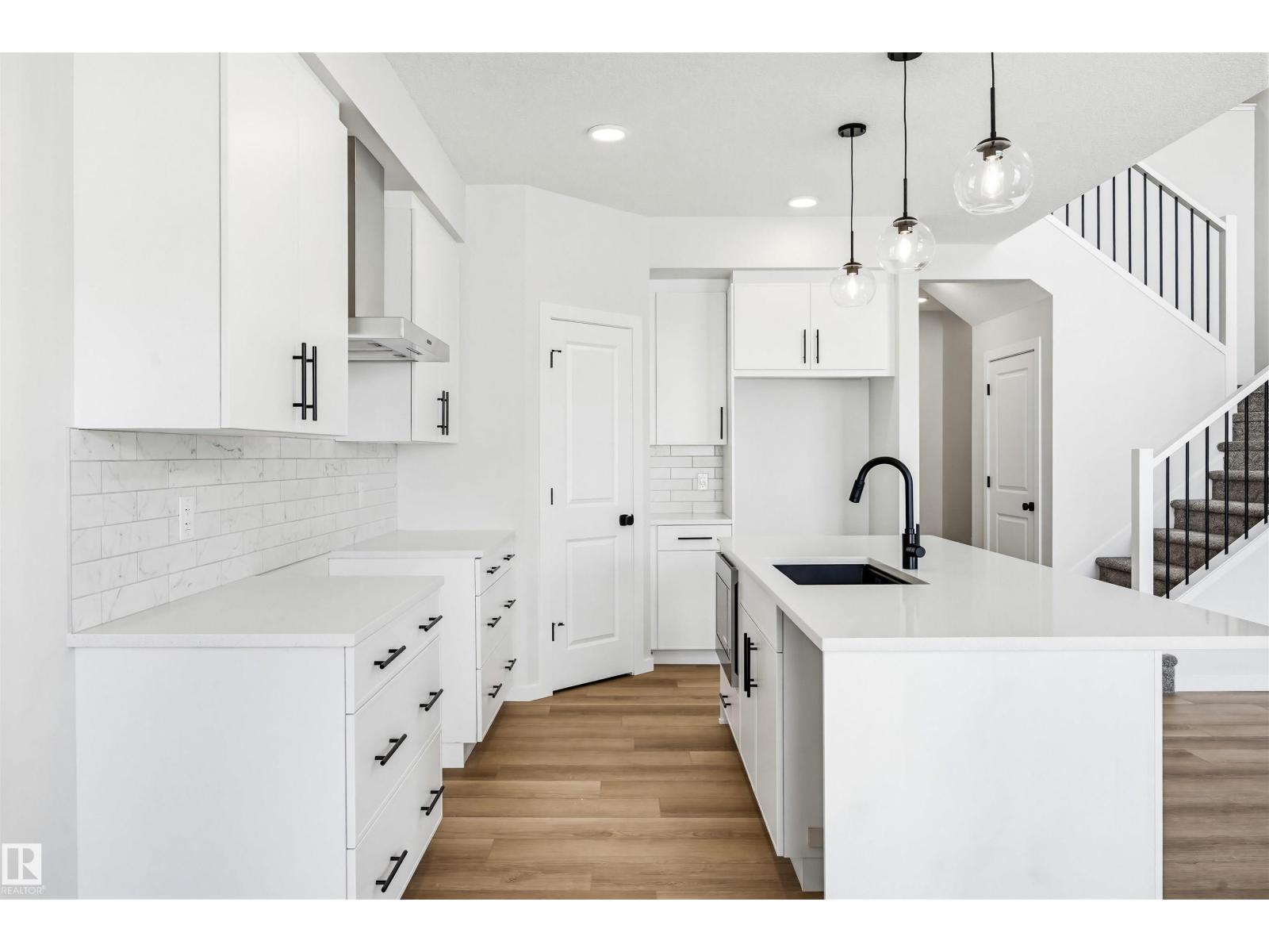 22812 82 AV NW, Edmonton