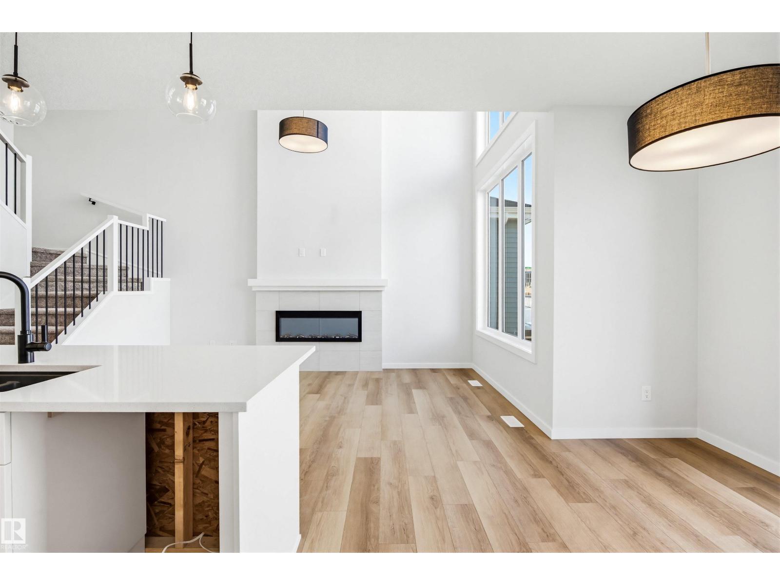 22812 82 AV NW, Edmonton