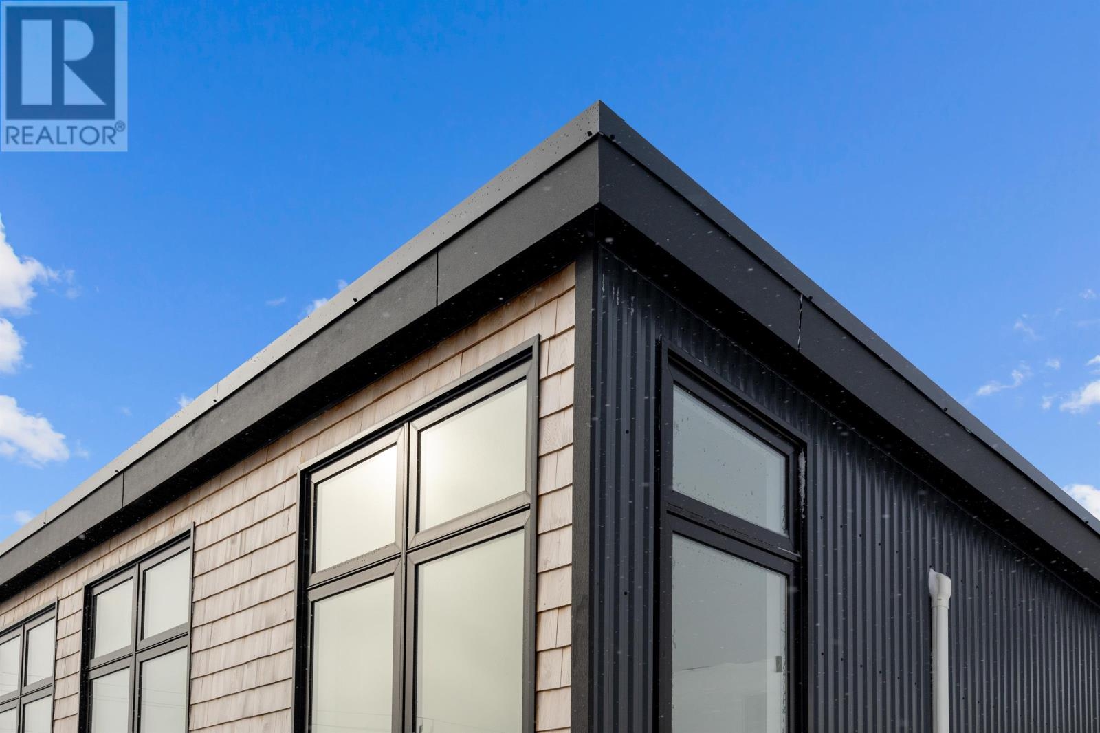 17 MYRTLE STREET - 15