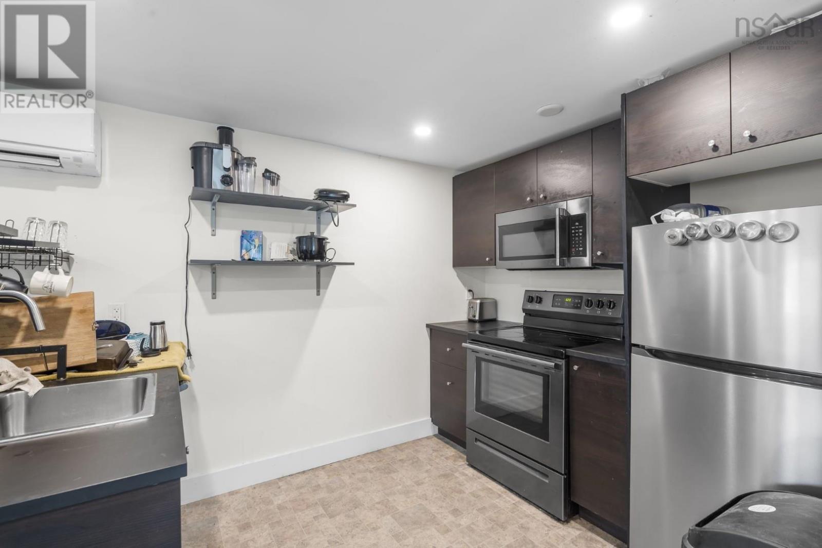 Property 22 of 35 of 746/748 Old Sambro Road