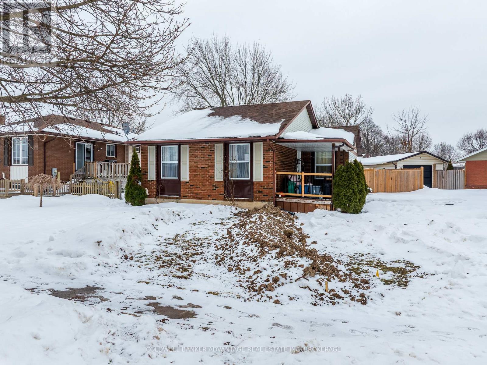 25 NEWLEAF CRESCENT - 2