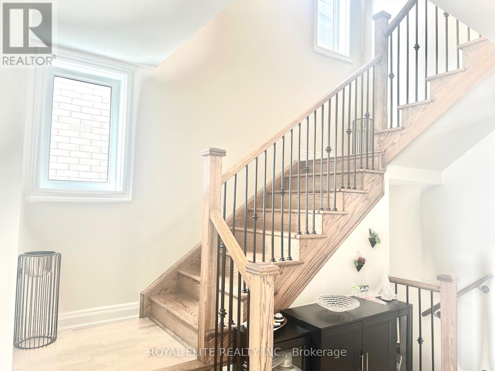 38 Kenneth Rogers photo 3