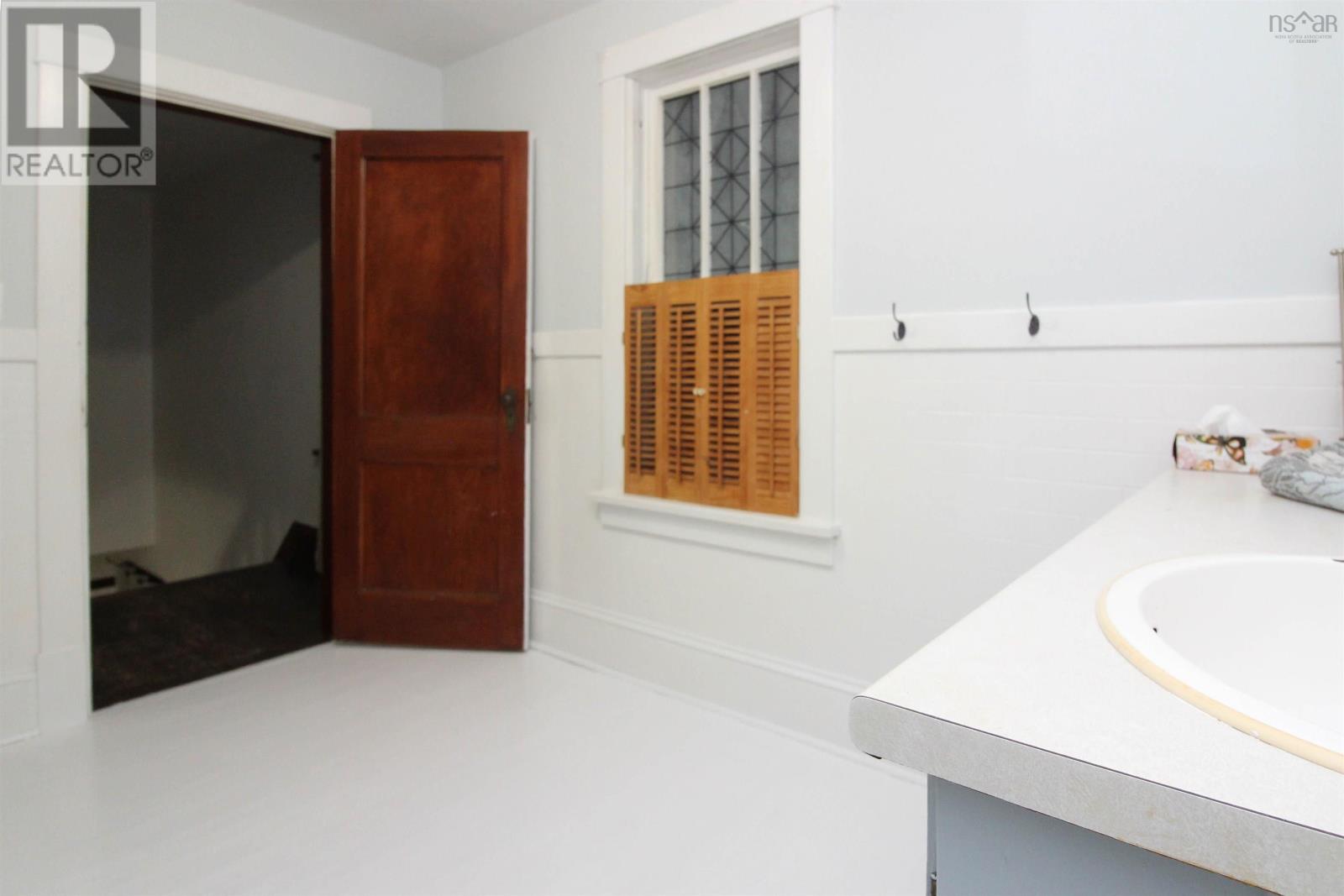 Property 27 of 48 of 8 Belgrave Terrace