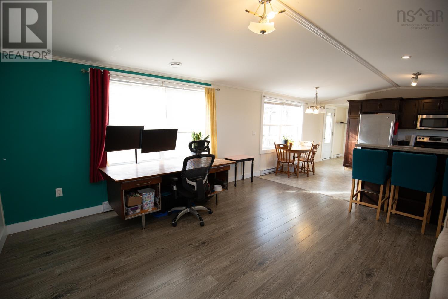 Property 10 of 36 of 6869 HIGHWAY 2