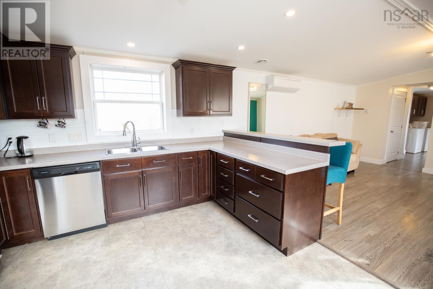 Property 4 of 36 of 6869 HIGHWAY 2