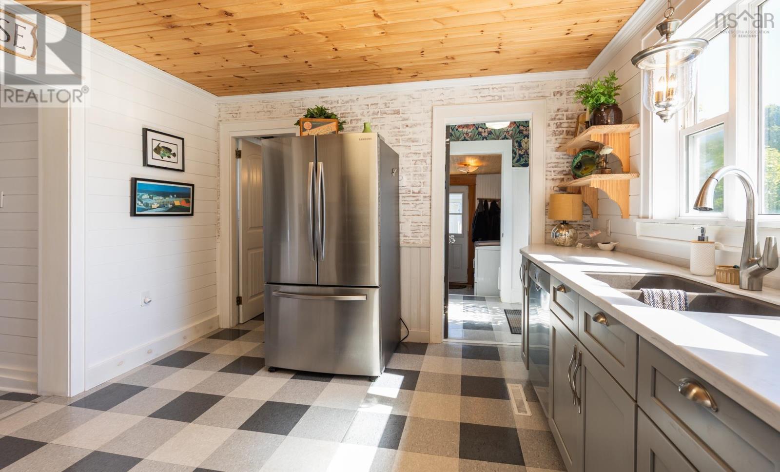 Property 9 of 40 of 53 William Street