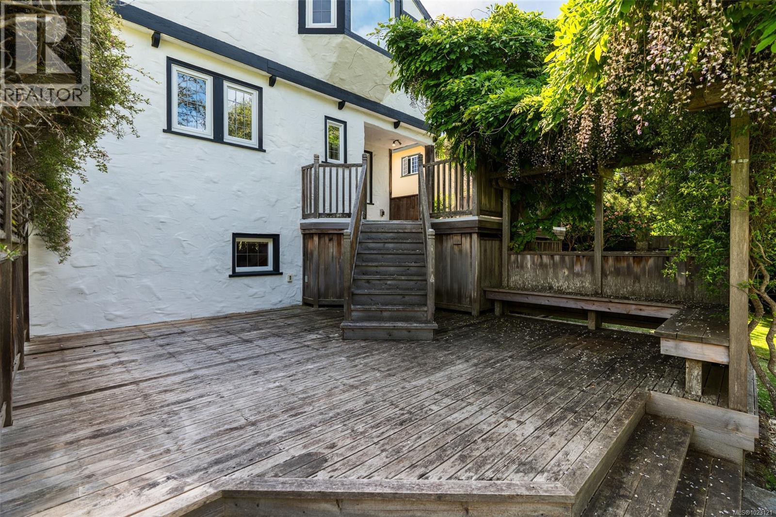 750 Island Road, Oak Bay