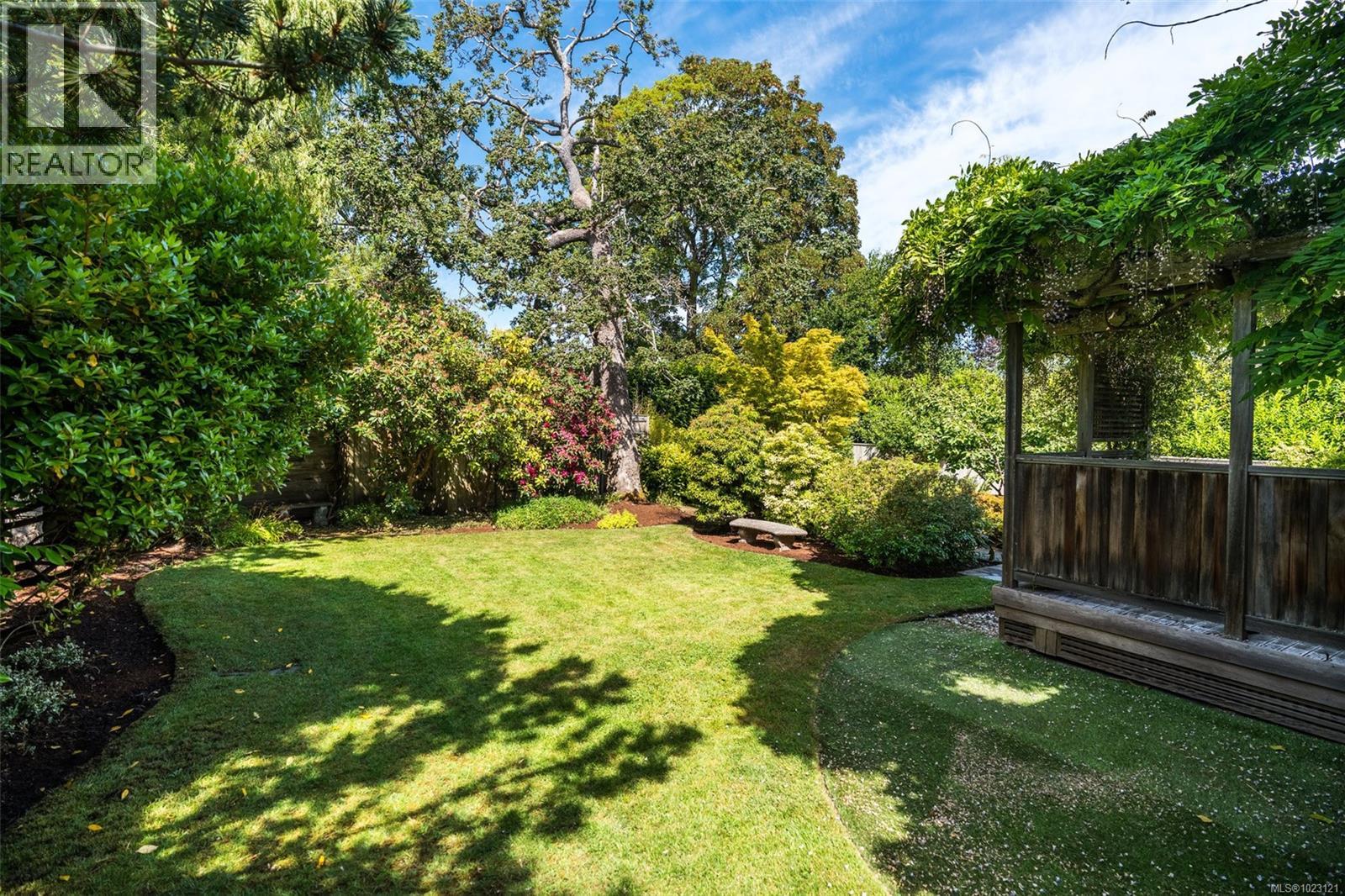  750 Island Road, Oak Bay