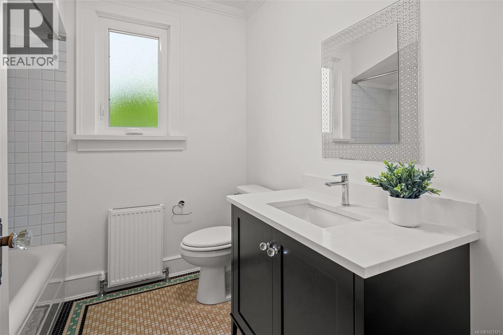  750 Island Road, Oak Bay