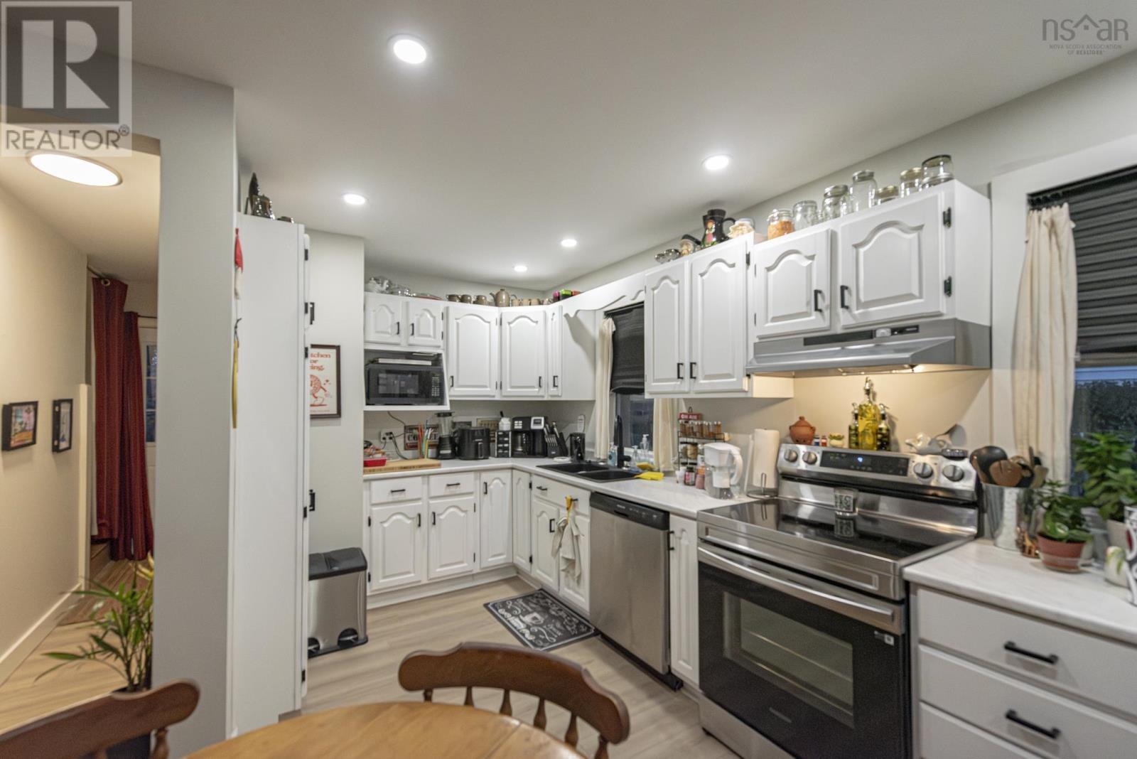 Property 8 of 32 of 344 Bennett Street