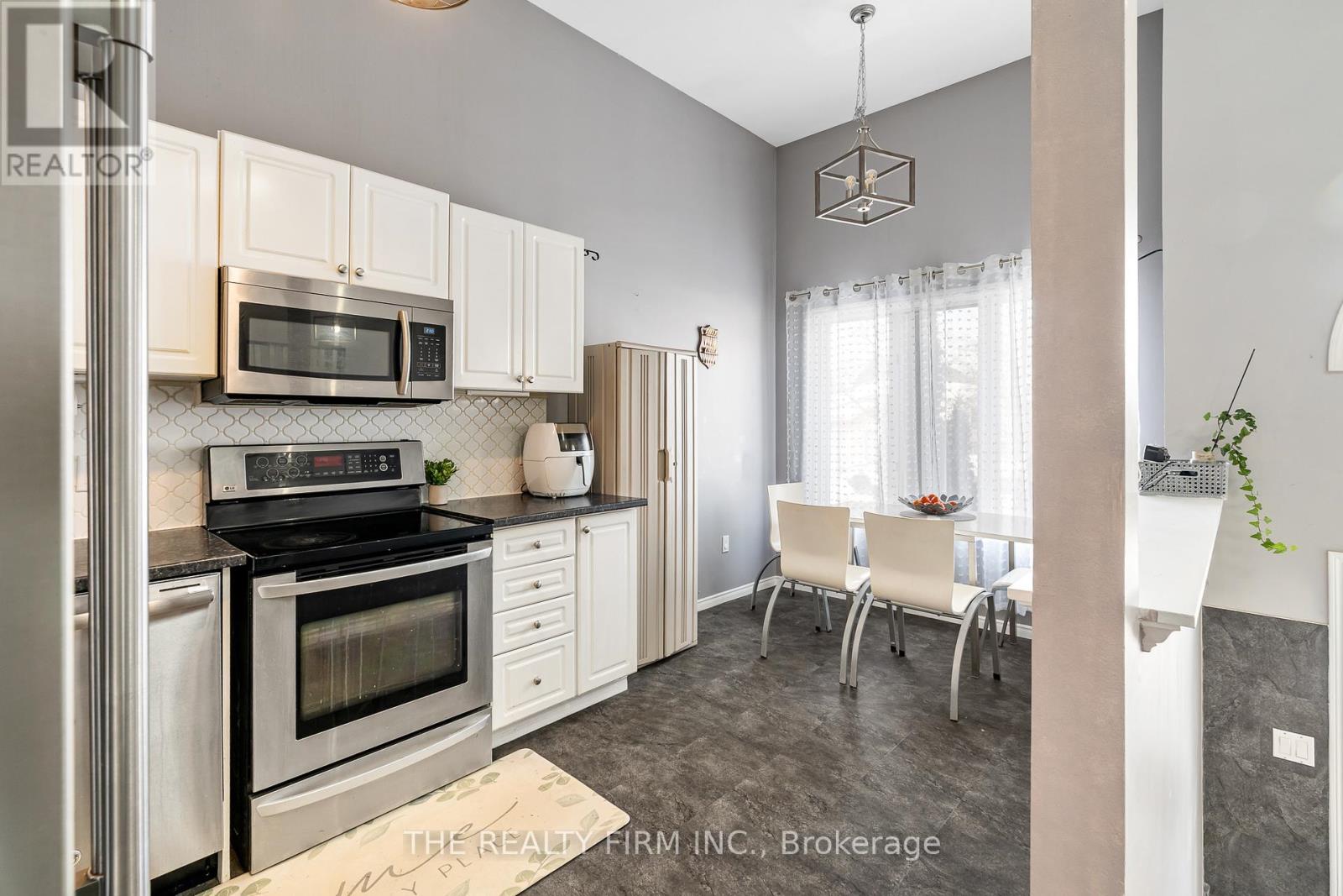 79 SUNRISE CRESCENT - Photo 5 of 38, London East (East I), Ontario