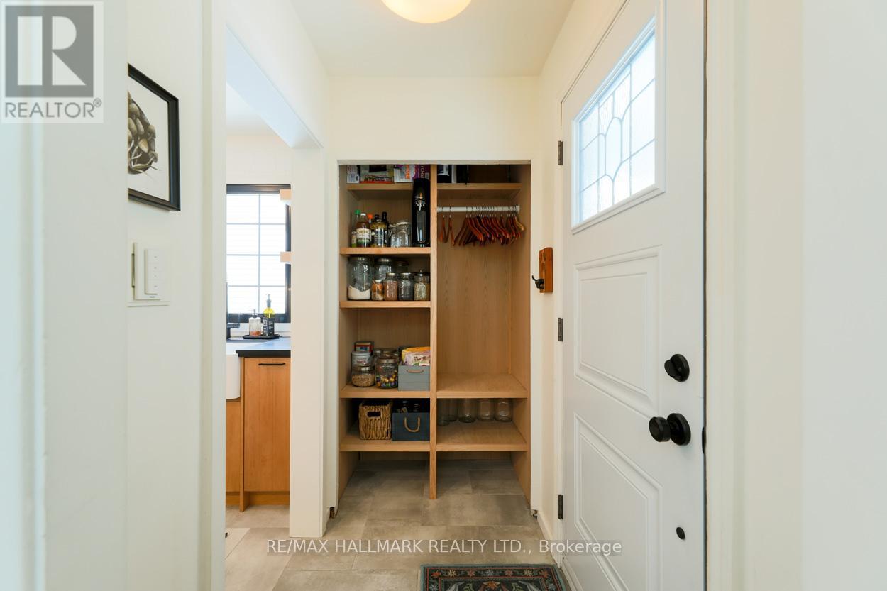 6 WARVET CRESCENT - Photo 2 of 31, Toronto (O'Connor-Parkview), Ontario