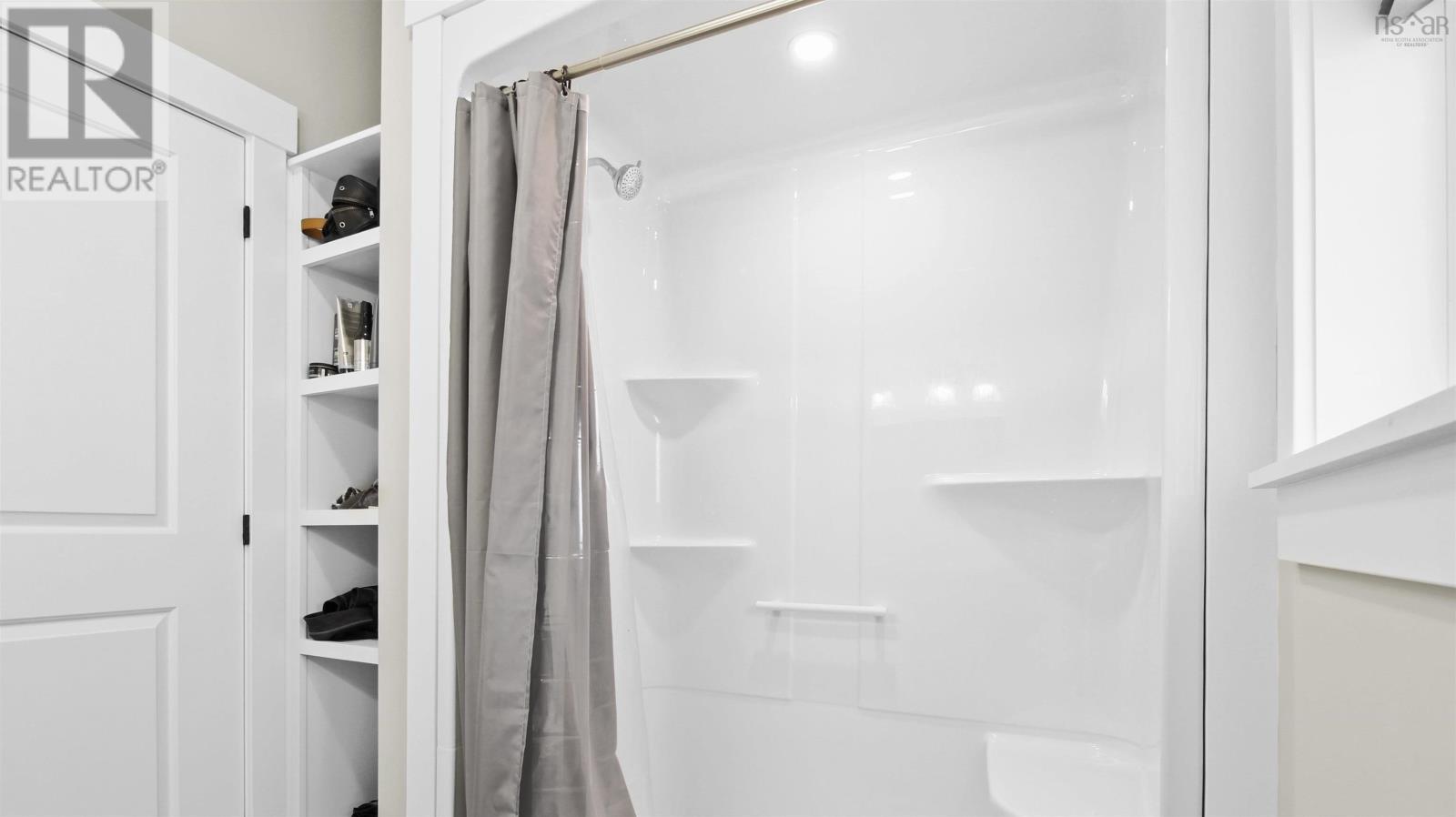 Property 22 of 36 of 9 Perry Crescent