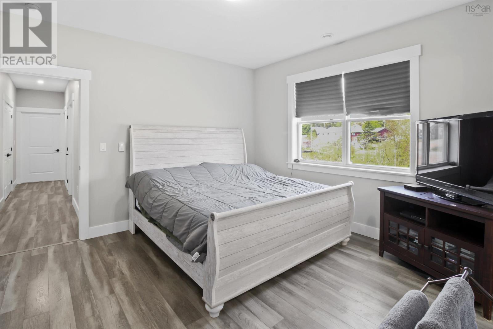 Property 25 of 36 of 9 Perry Crescent