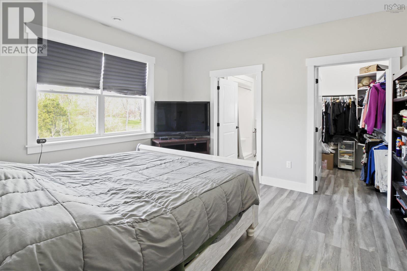 Property 26 of 36 of 9 Perry Crescent