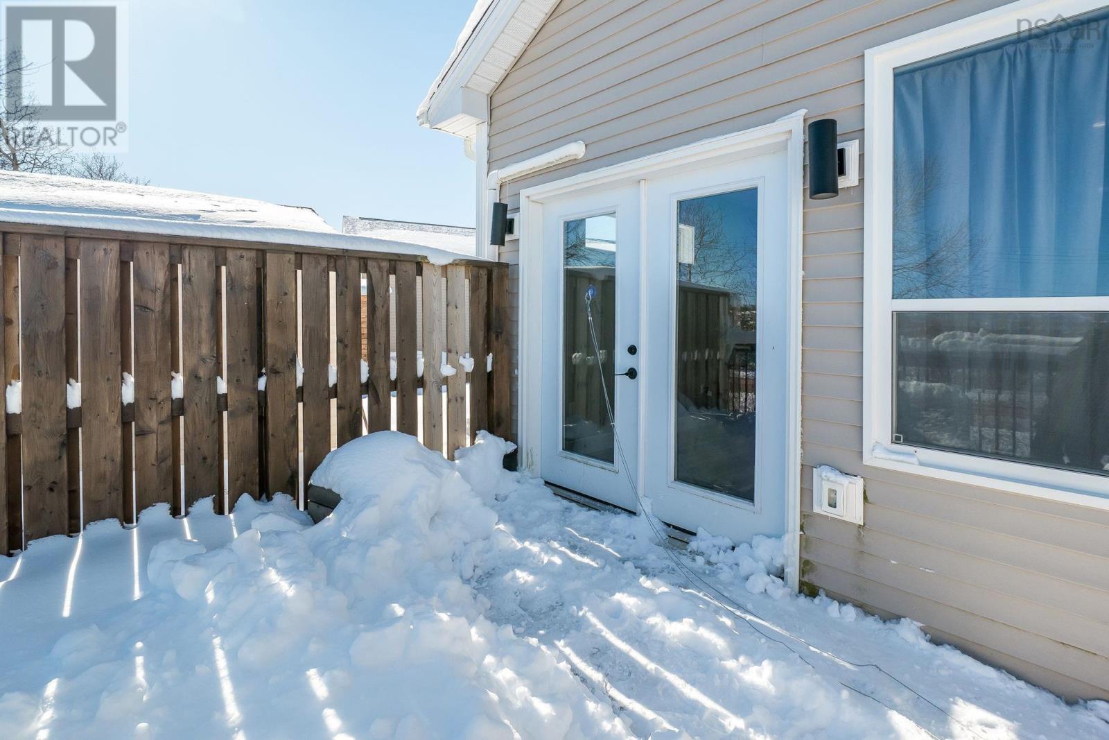 Property 32 of 36 of 9 Perry Crescent