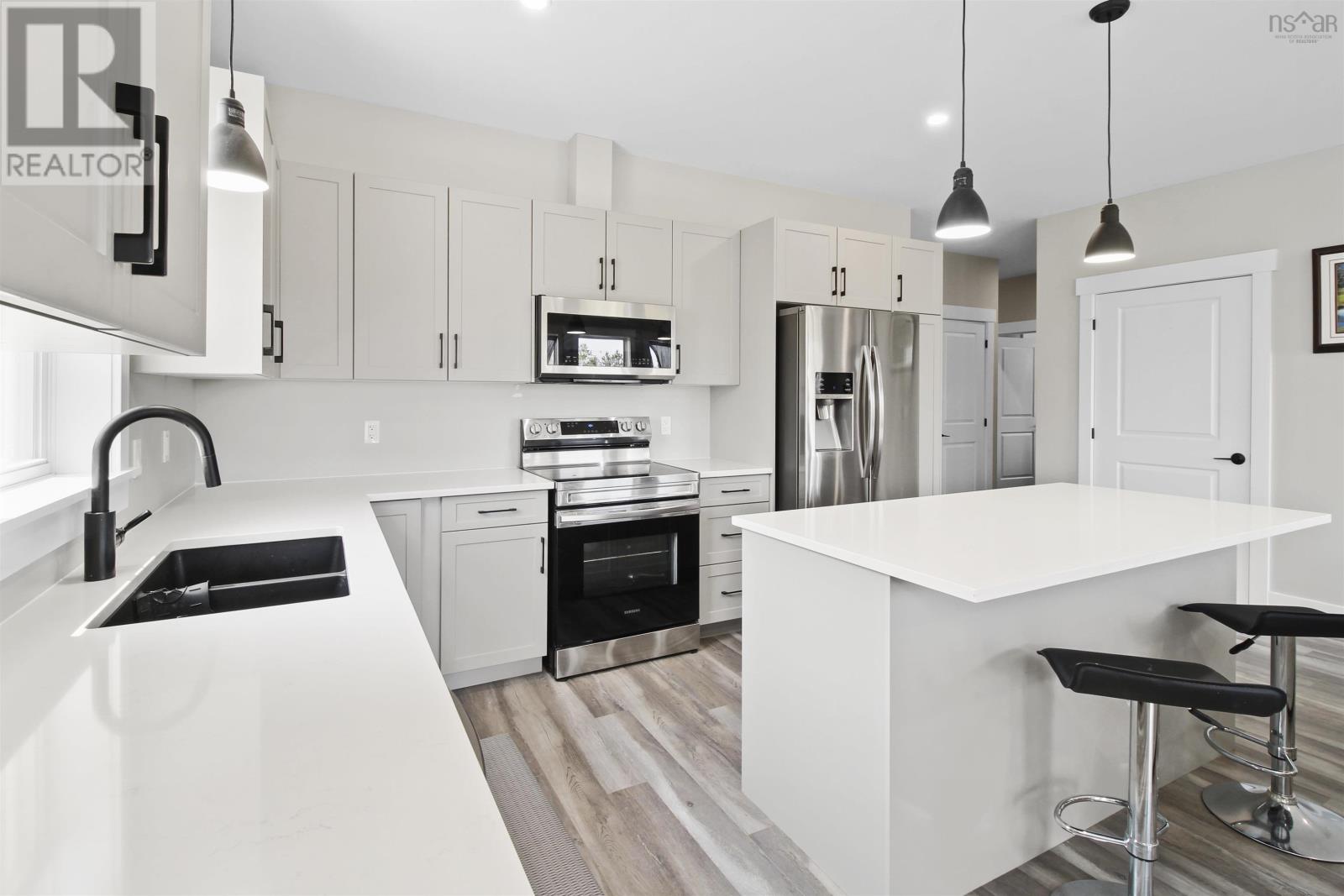 Property 9 of 36 of 9 Perry Crescent