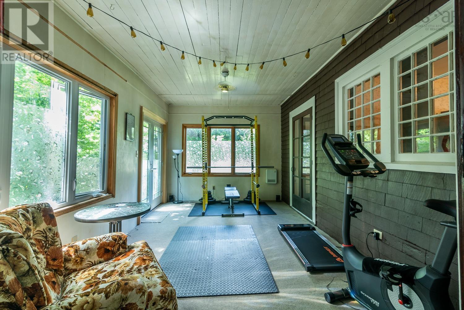 Property 18 of 42 of 115 Willow Street