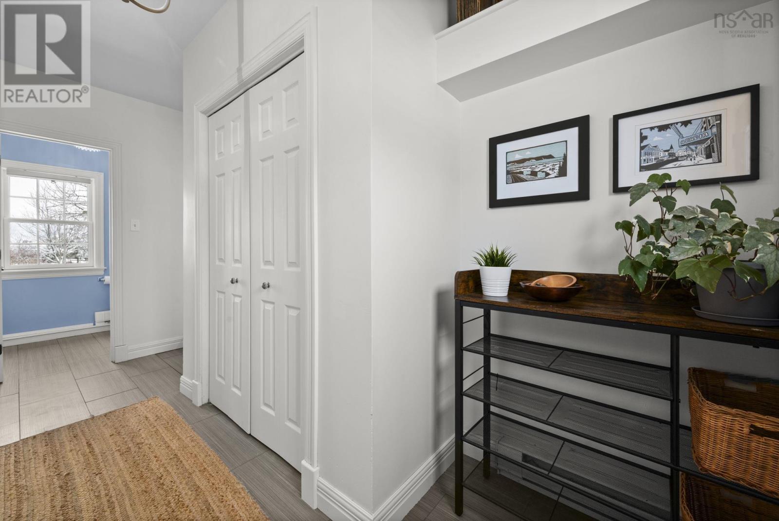 39 Stirling Avenue - Photo 5 of 50, Wolfville, Nova Scotia