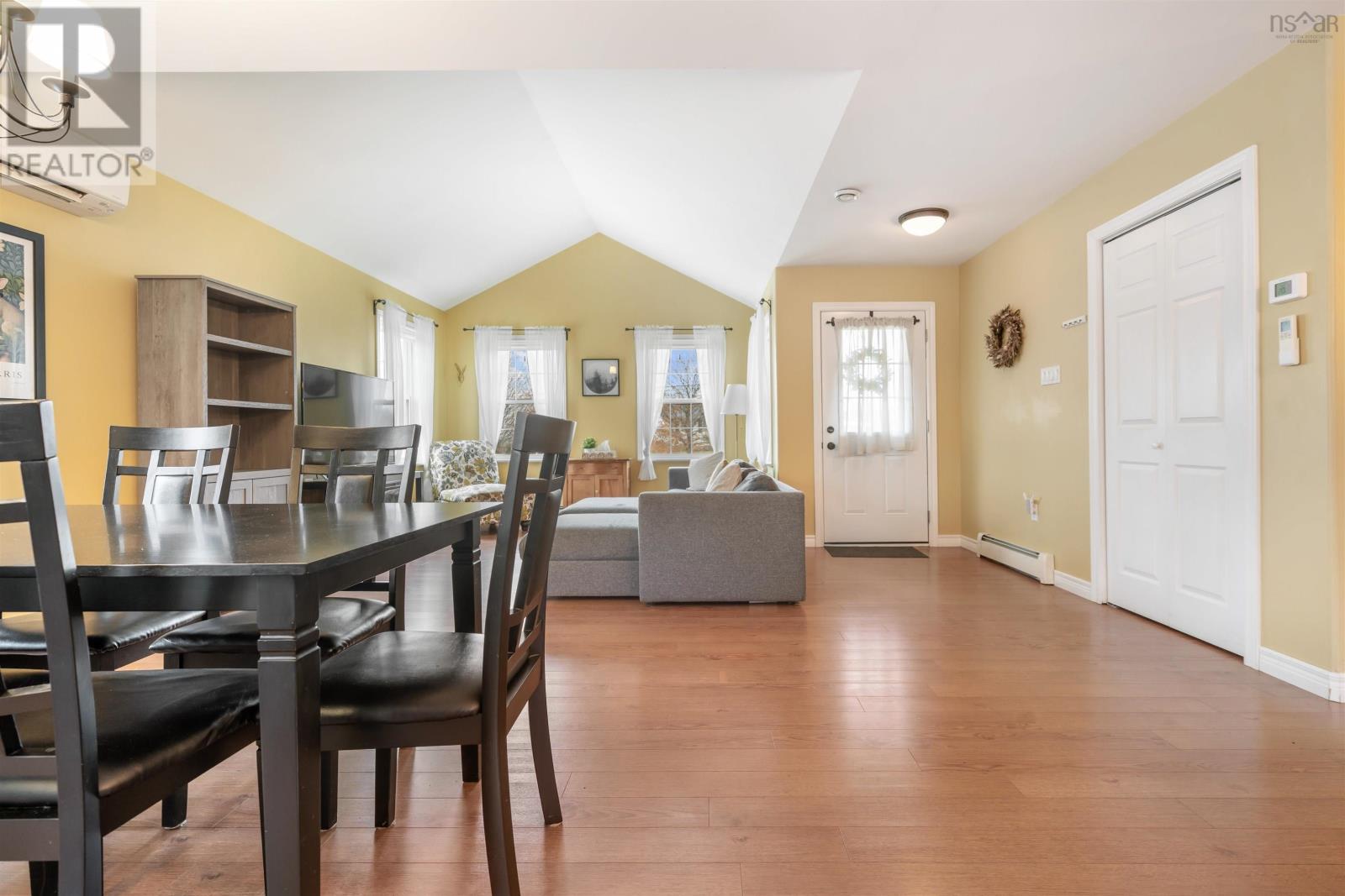 Property 14 of 47 of 11 Downsview Drive