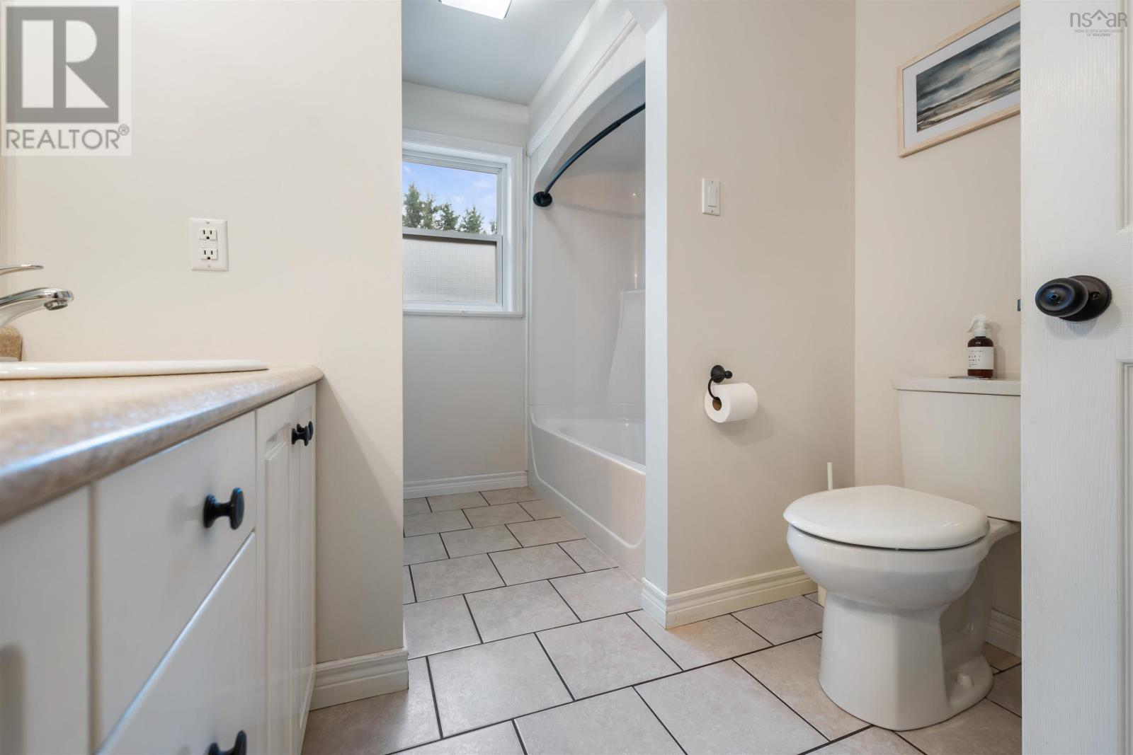 Property 24 of 47 of 11 Downsview Drive