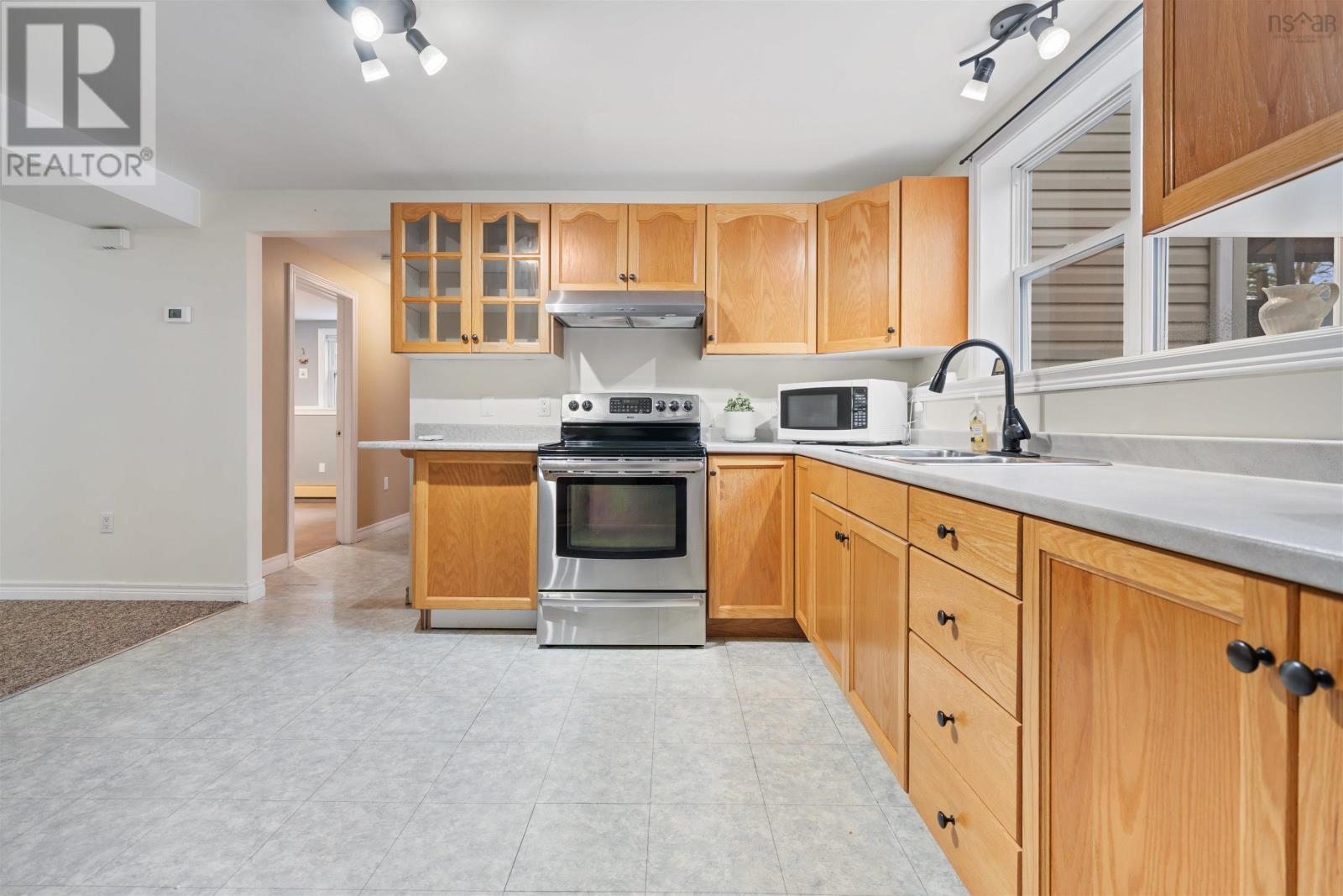 Property 32 of 47 of 11 Downsview Drive