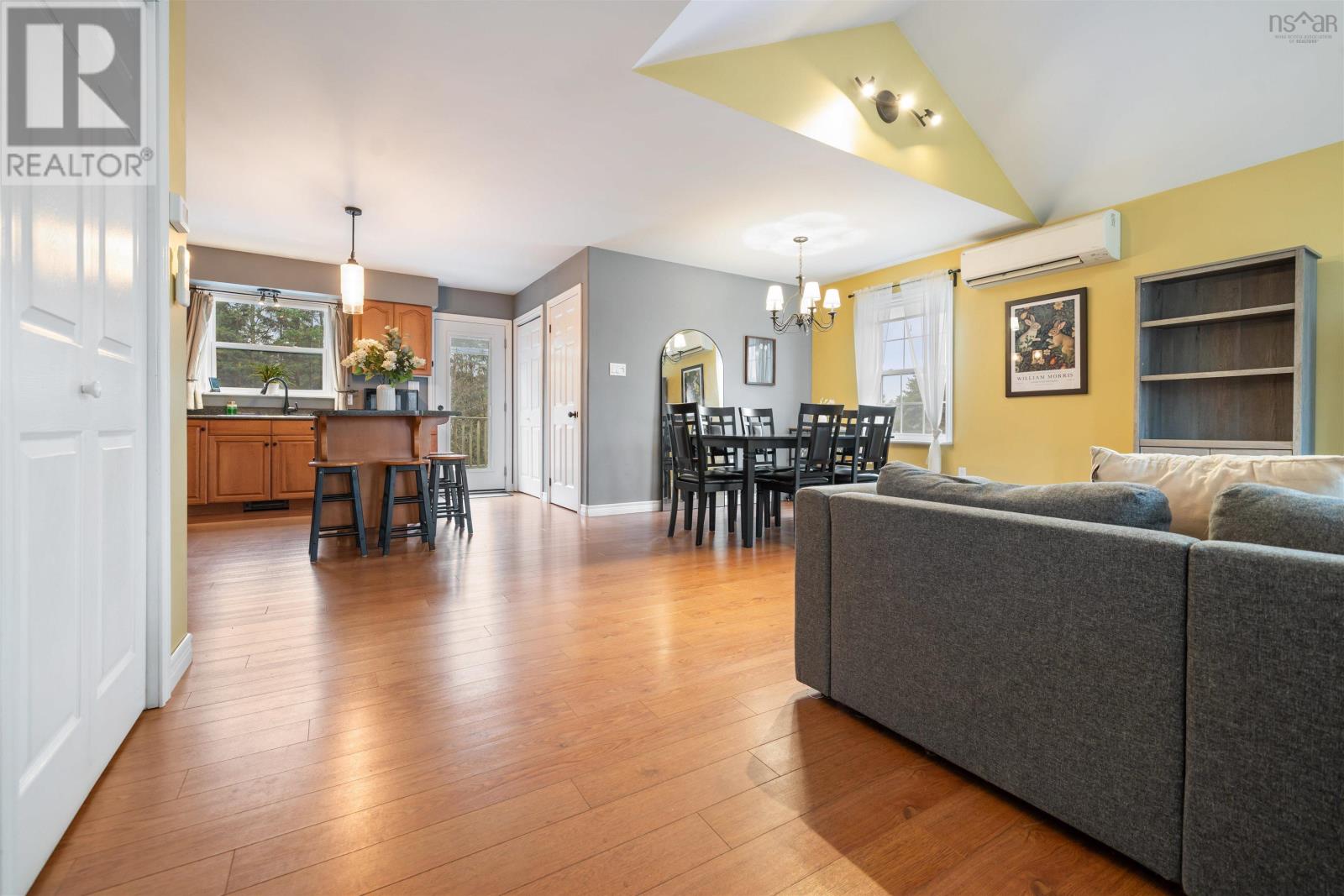 Property 20 of 47 of 11 Downsview Drive