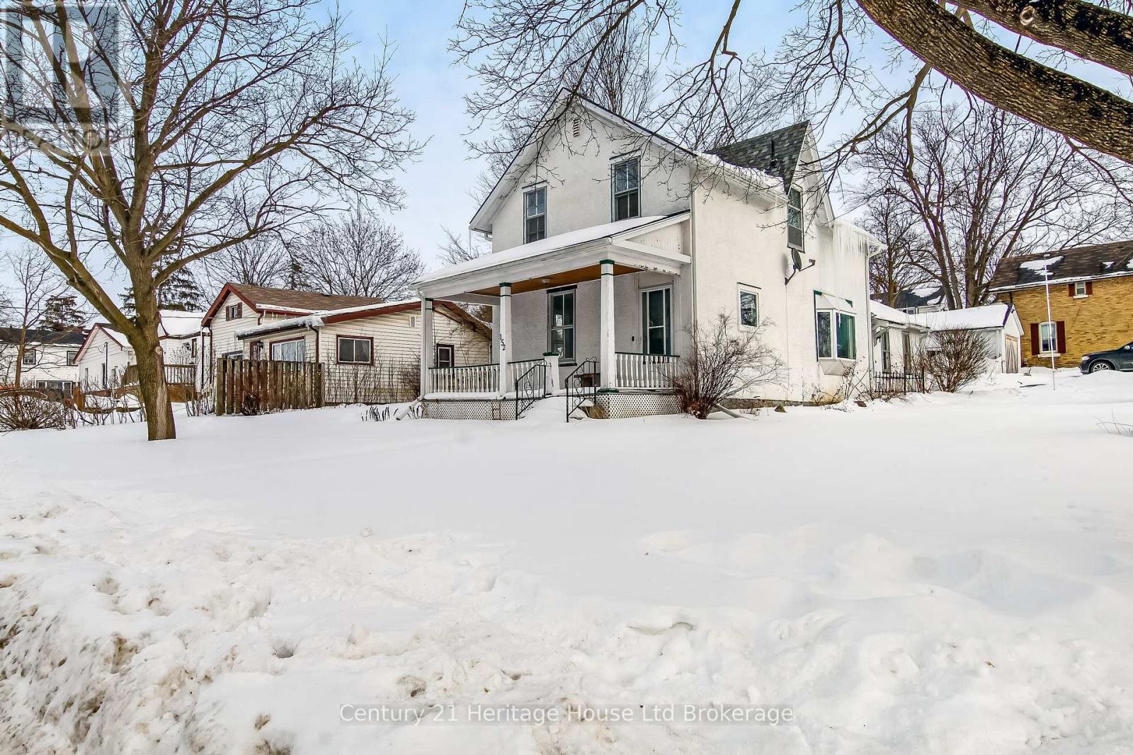 152 Charles Street East