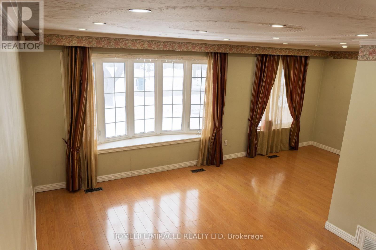 56 JARWICK DRIVE - Photo 2 of 25, Toronto (Woburn), Ontario