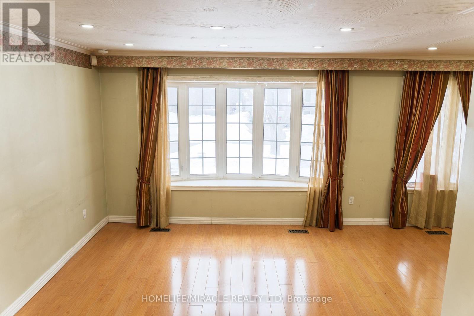 56 JARWICK DRIVE - Photo 3 of 25, Toronto (Woburn), Ontario