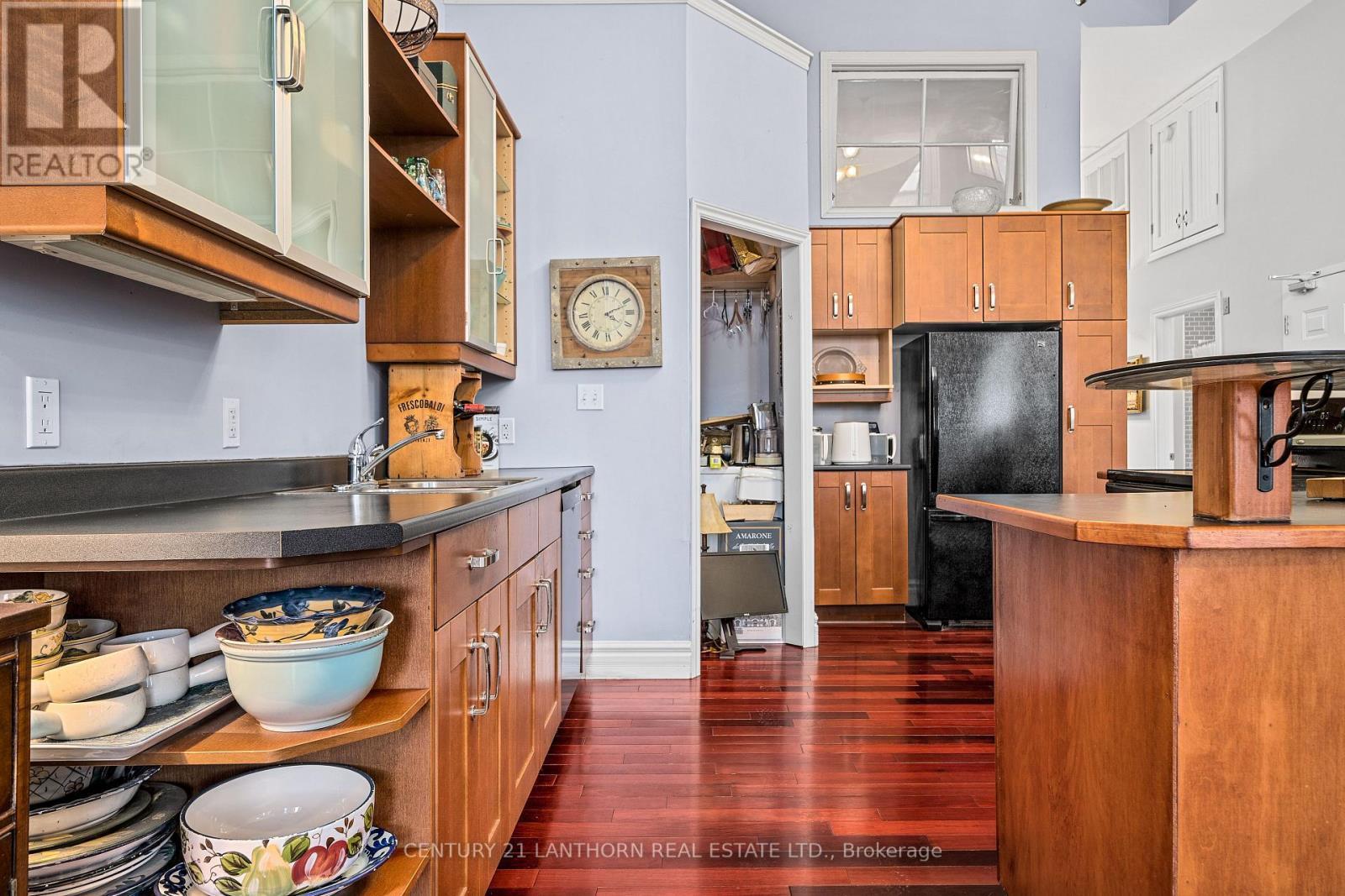 393 FRONT STREET - 7