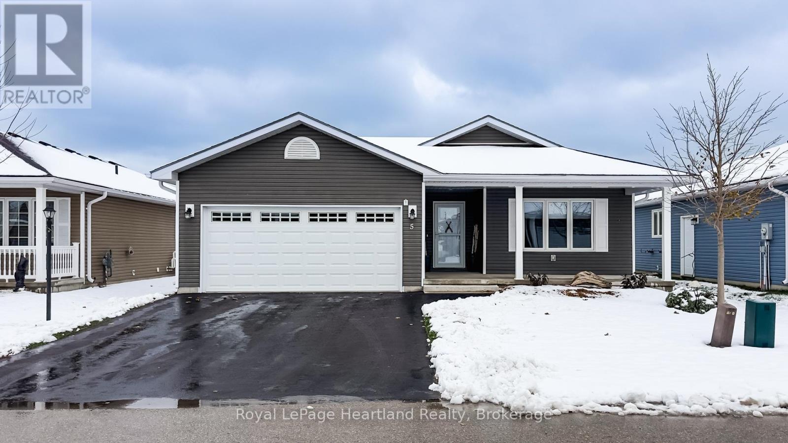 5 WINDWARD Way North