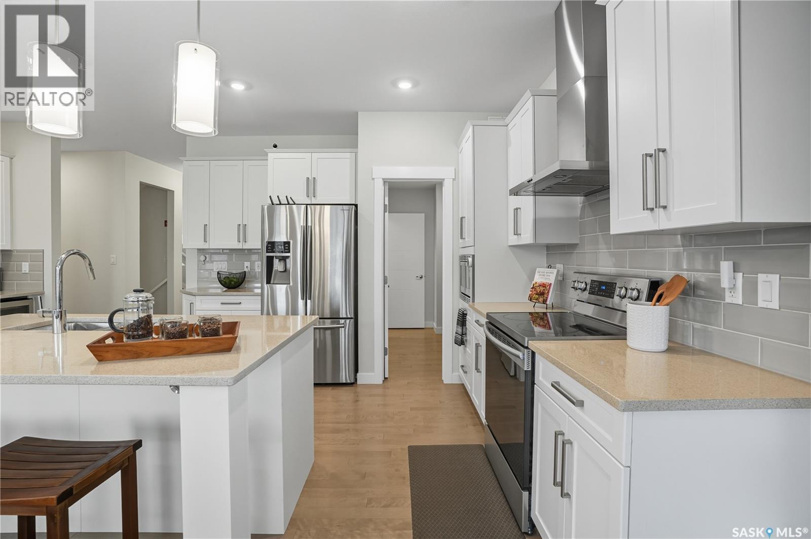 303 DAGNONE CRESCENT - 10