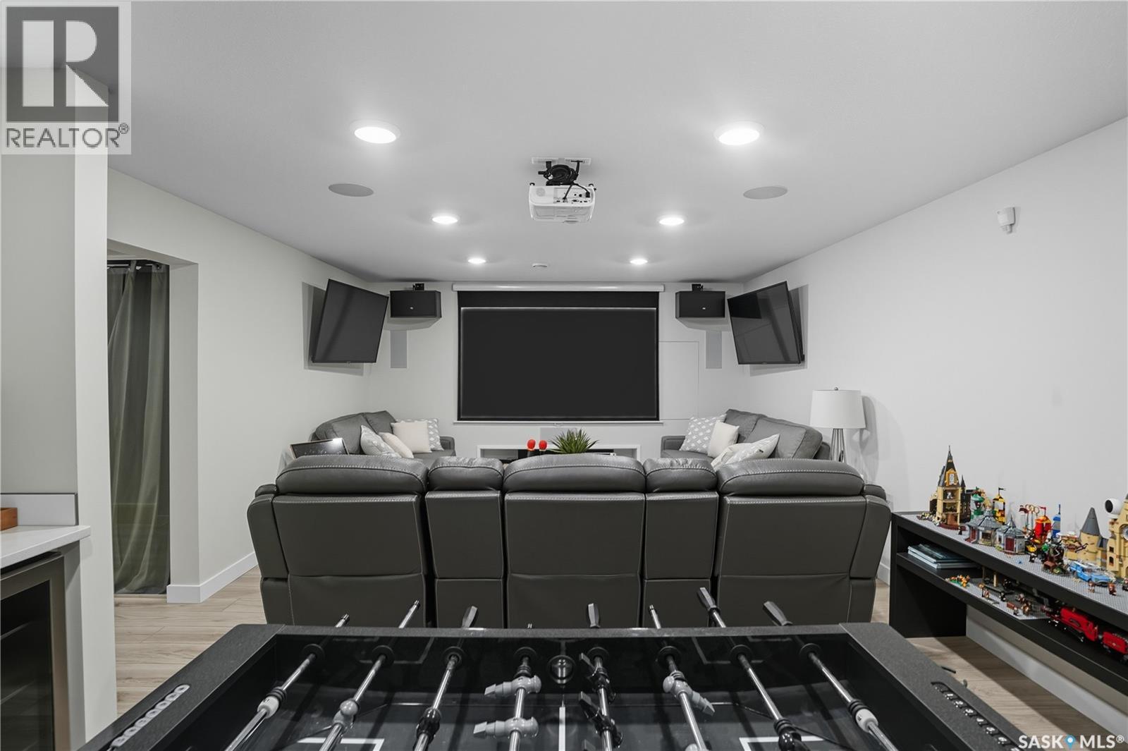 303 DAGNONE CRESCENT - 37