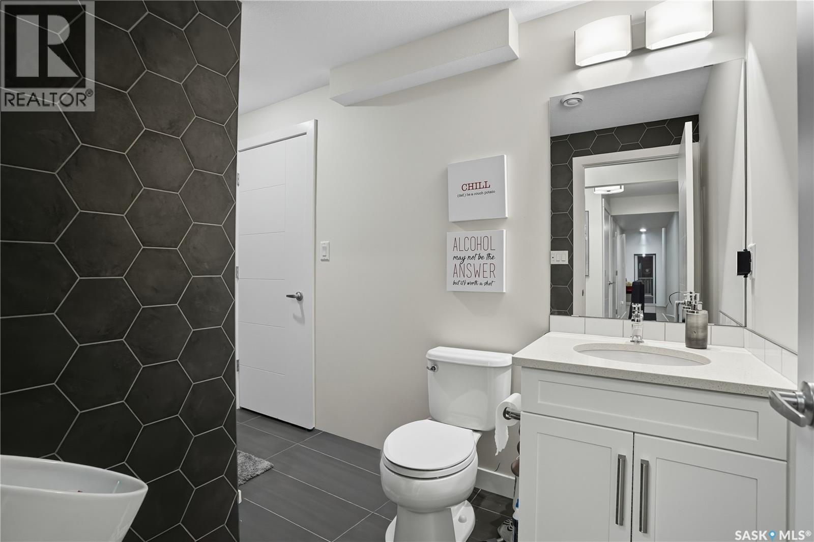 303 DAGNONE CRESCENT - 38