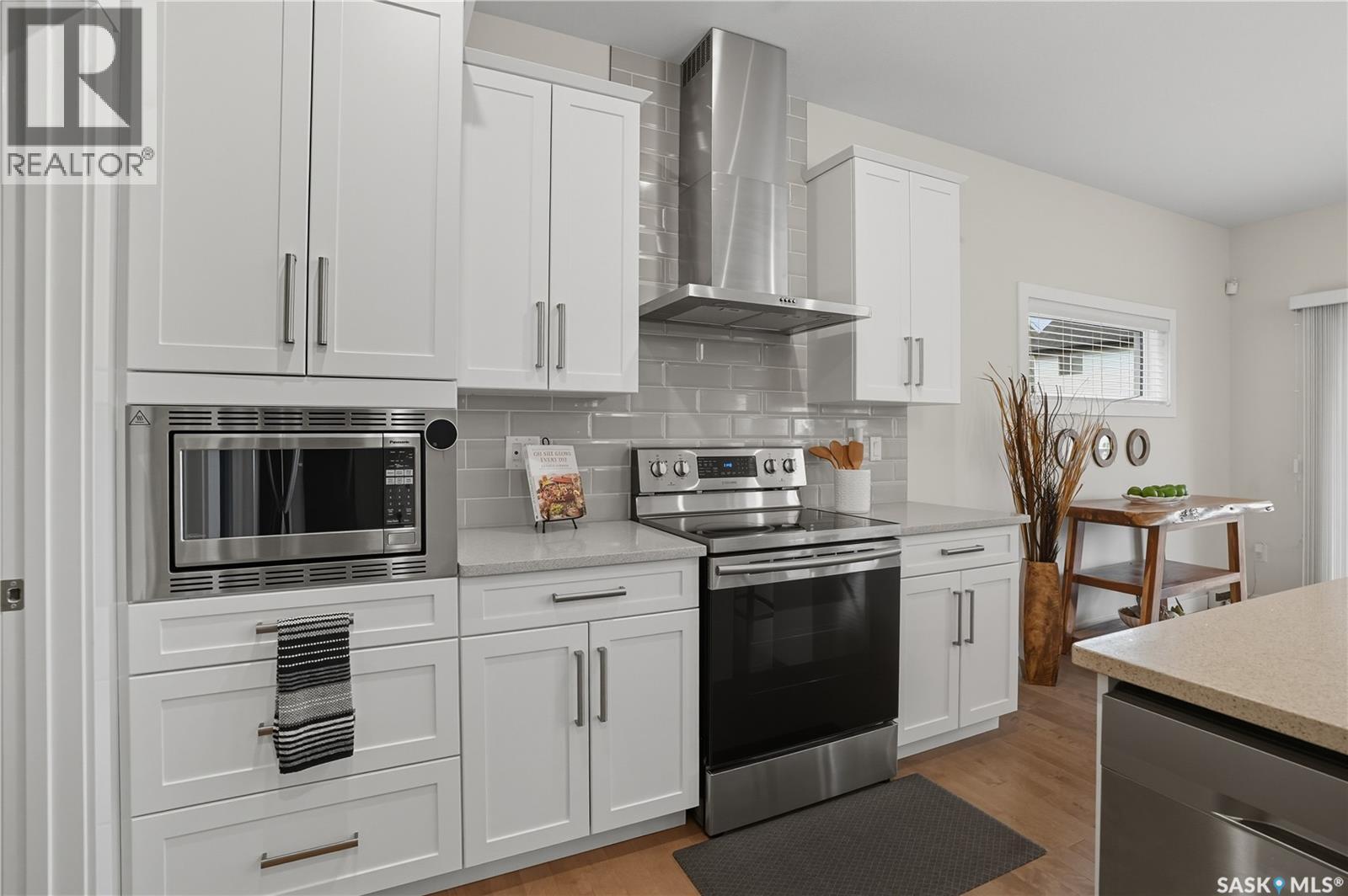 303 DAGNONE CRESCENT - 9