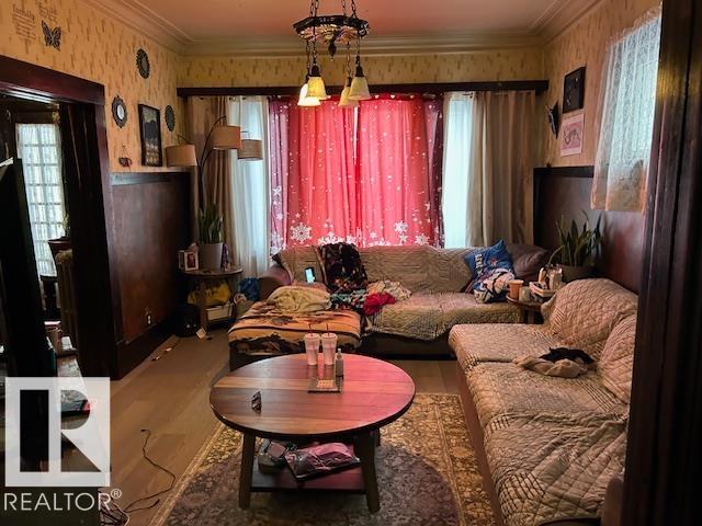 10848 93 ST NW - 7