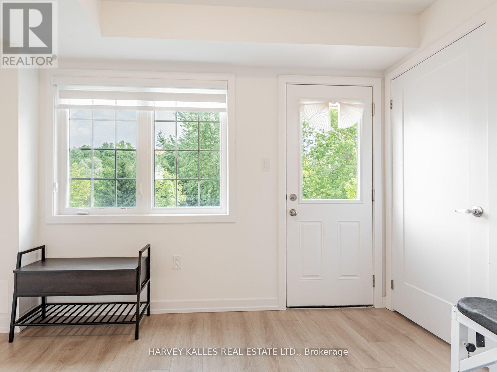 104 LYALL STOKES CIRCLE - 27