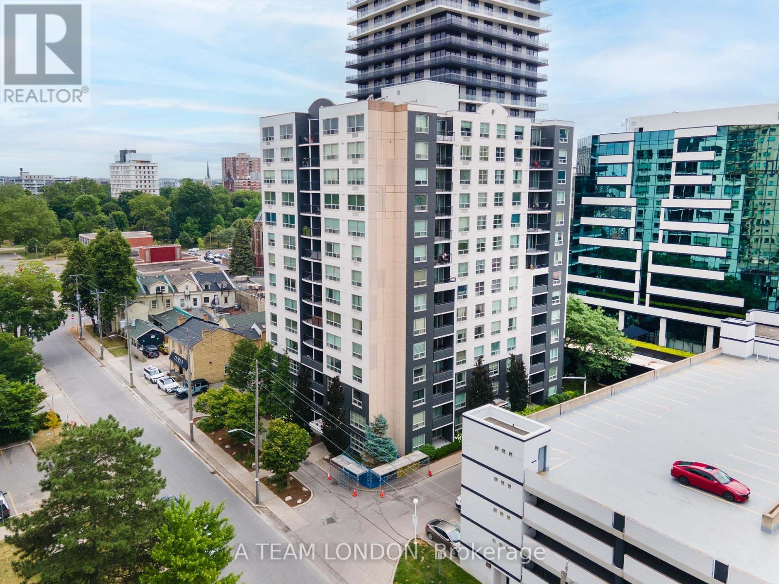 #407 155 KENT STREET - 1