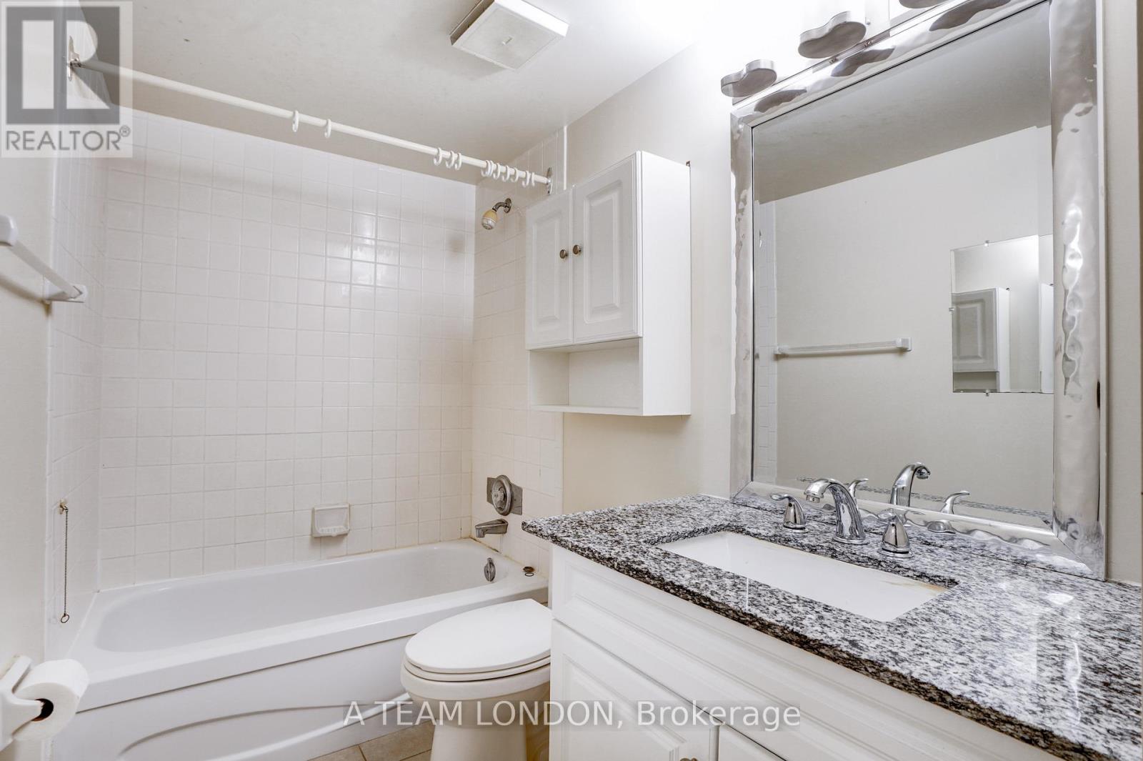 #407 155 KENT STREET - 20