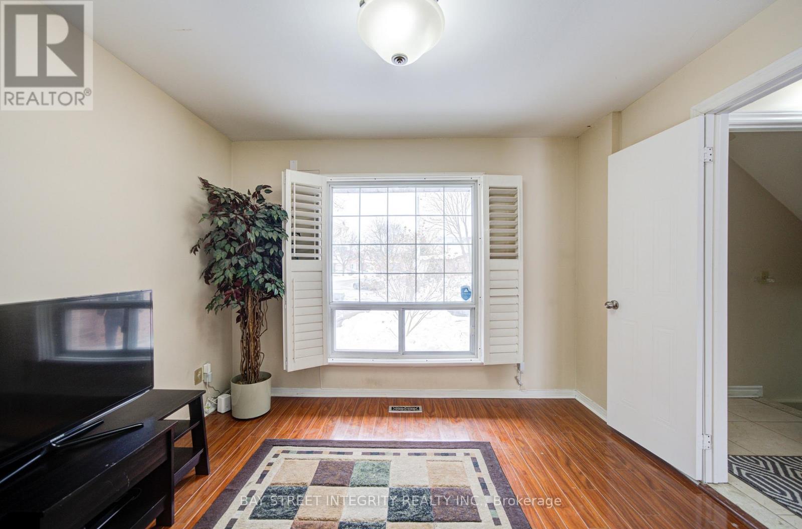 107 AUTUMN GLEN CIRCLE - Photo 5 of 44, Toronto (West Humber-Clairville), Ontario